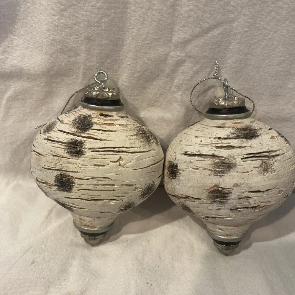 Bradford exchange Birch Wolf ornaments two-piece set 
